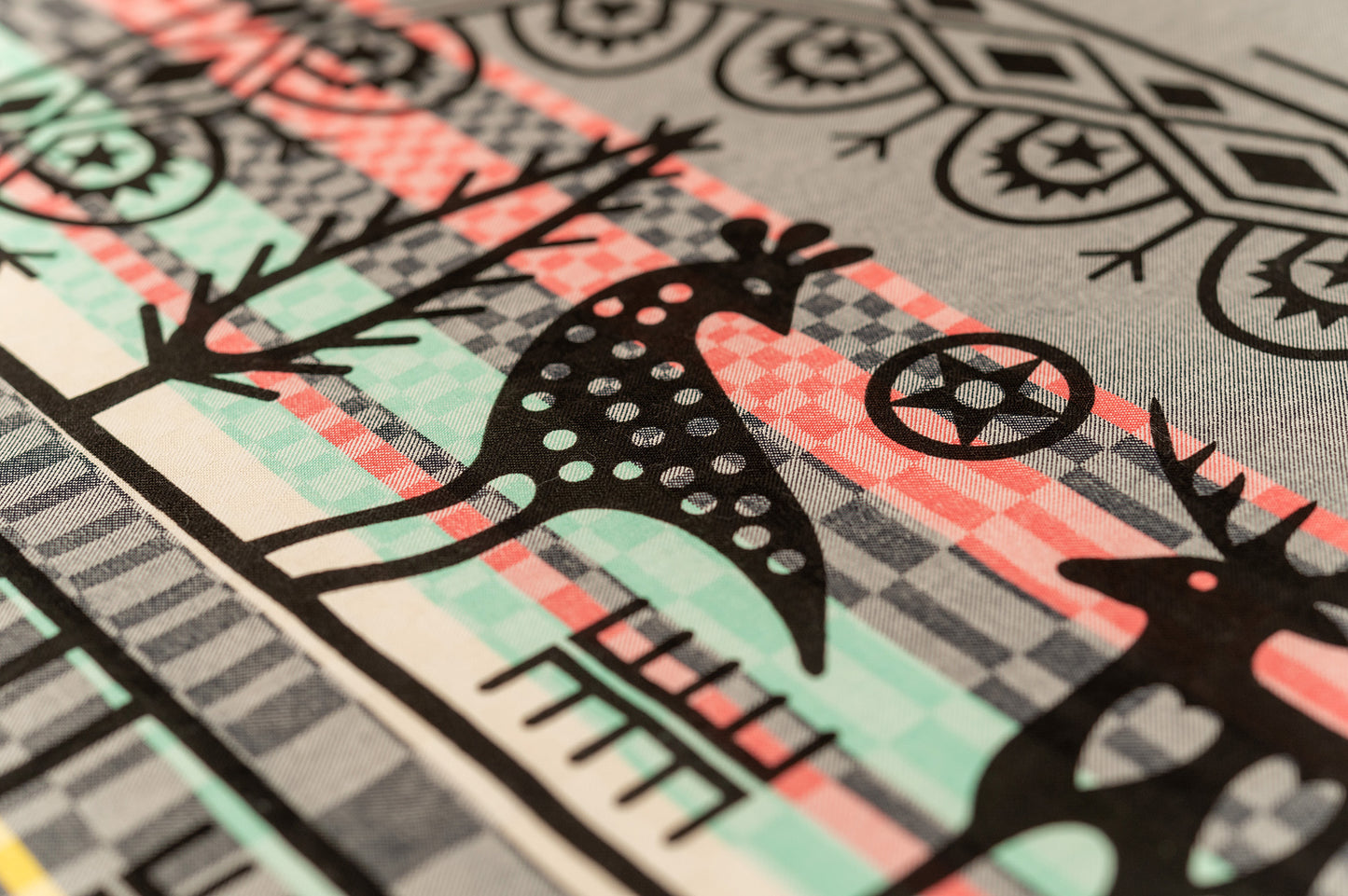 Authentic design table cloth