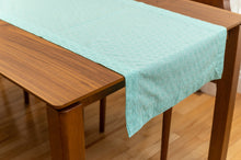 Load image into Gallery viewer, Eyelet delicate table runner
