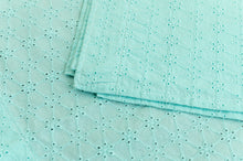 Load image into Gallery viewer, Eyelet delicate table runner
