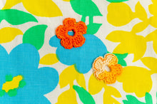 Load image into Gallery viewer, Floral print placemat
