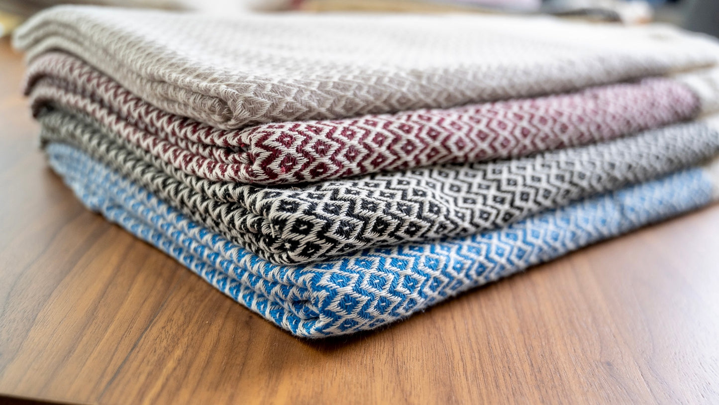 Black Diamond Pattern Bath Towel