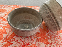 Load image into Gallery viewer, Decorative grey ceramic bowl
