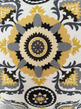 Load image into Gallery viewer, Woven throw pillow
